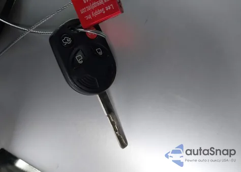 2016 Ford Focus S z USA, uszkodzony, nr VIN 1FADP3E27GL397648